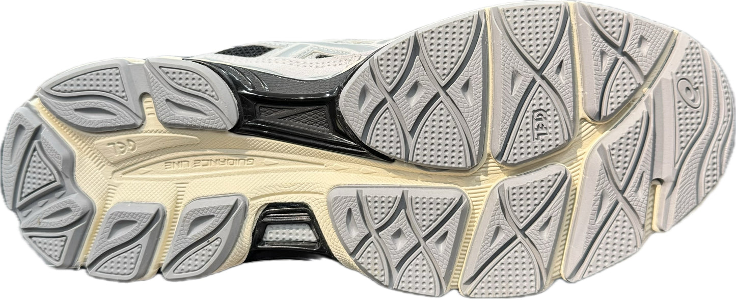 Asics ncy gris fon noir
