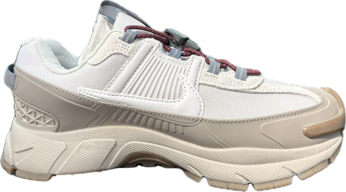 Nike-vomiro4 beige