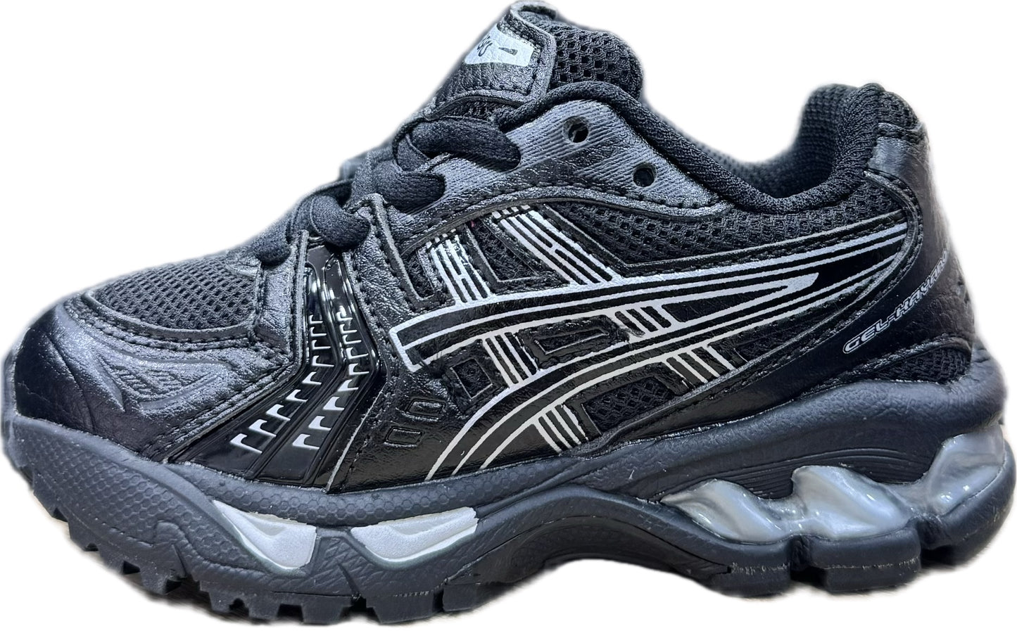 Kayano-enf-noir-gris
